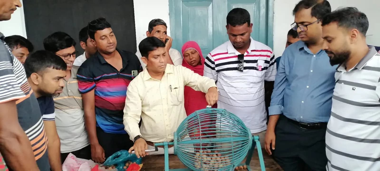 গোমস্তাপুরে আরআরএমইপি প্রকল্পে আওতায় নারী কর্মী নিয়োগ